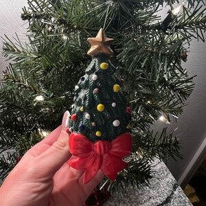 White Barn Christmas Tree Wallflower Plug in